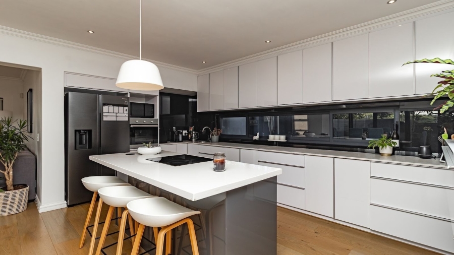 To Let 4 Bedroom Property for Rent in Sagewood Western Cape